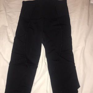 black cropped lululemon pants